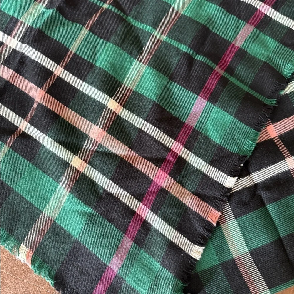 NWT Ann Taylor Raiza Plaid Blanket Scarf Approx 22x78 Green White Pink Black